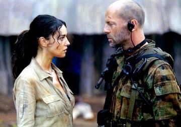Bruce Willis in &raquo;Tr&auml;nen der Sonne&laquo;